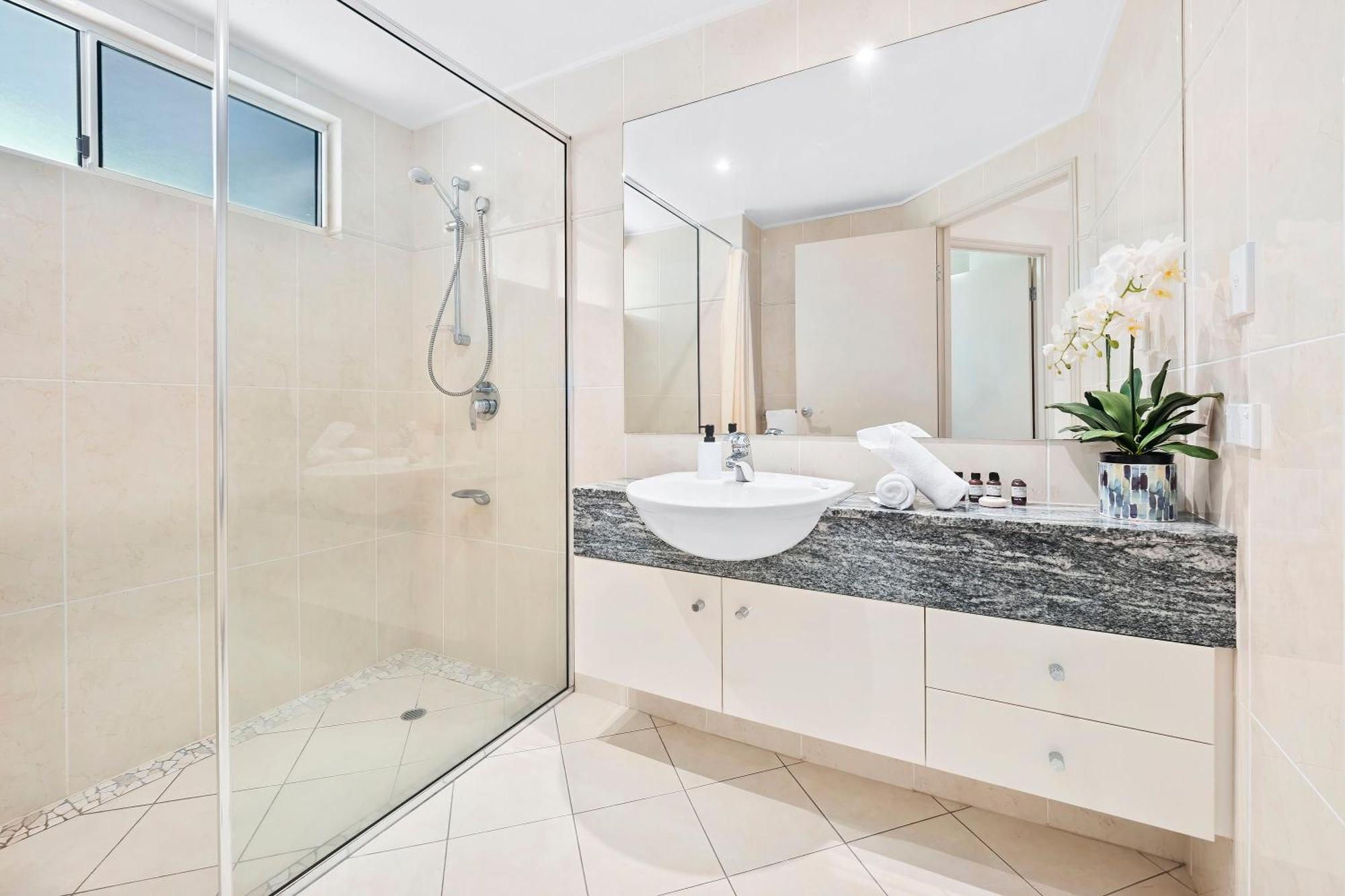 Arlington Apartments Clifton Beach Pokoj fotografie